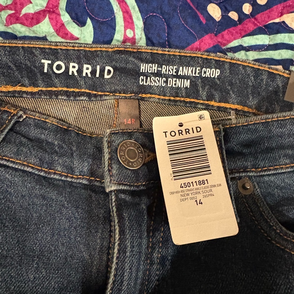 Torrid High-Rise Ankle Crop Classic Denim Jeans - Dark Wash
